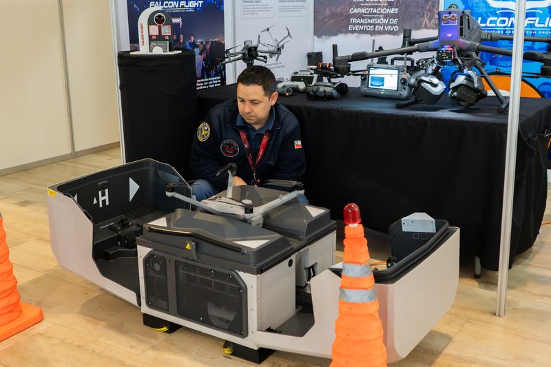 Estación de acoplamiento automático para drones